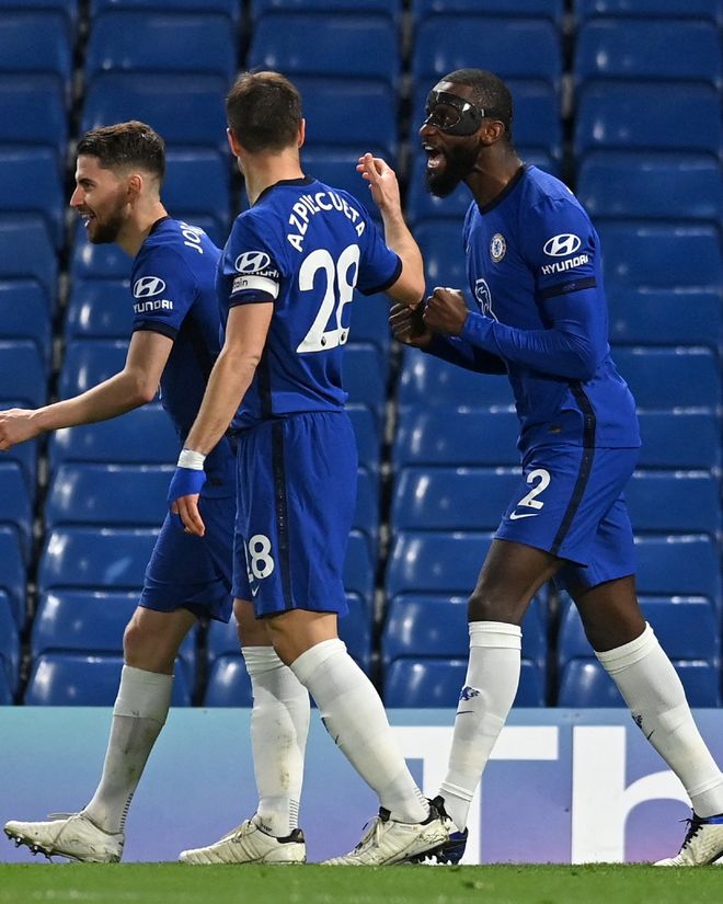 38岁梅西创造历史！50岁贝克汉姆赢麻了：0元签下球王，3年夺3冠