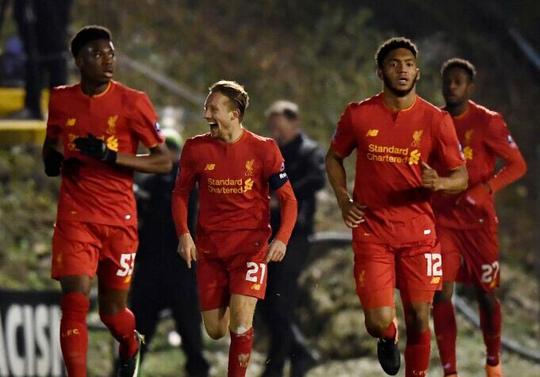 此前曾因性骚扰丑闻离职，斯基拉：奥维马斯接近重返阿贾克斯