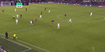 东体：男篮惨败会影响男足；邵佳一带队要改造思想和精神面貌